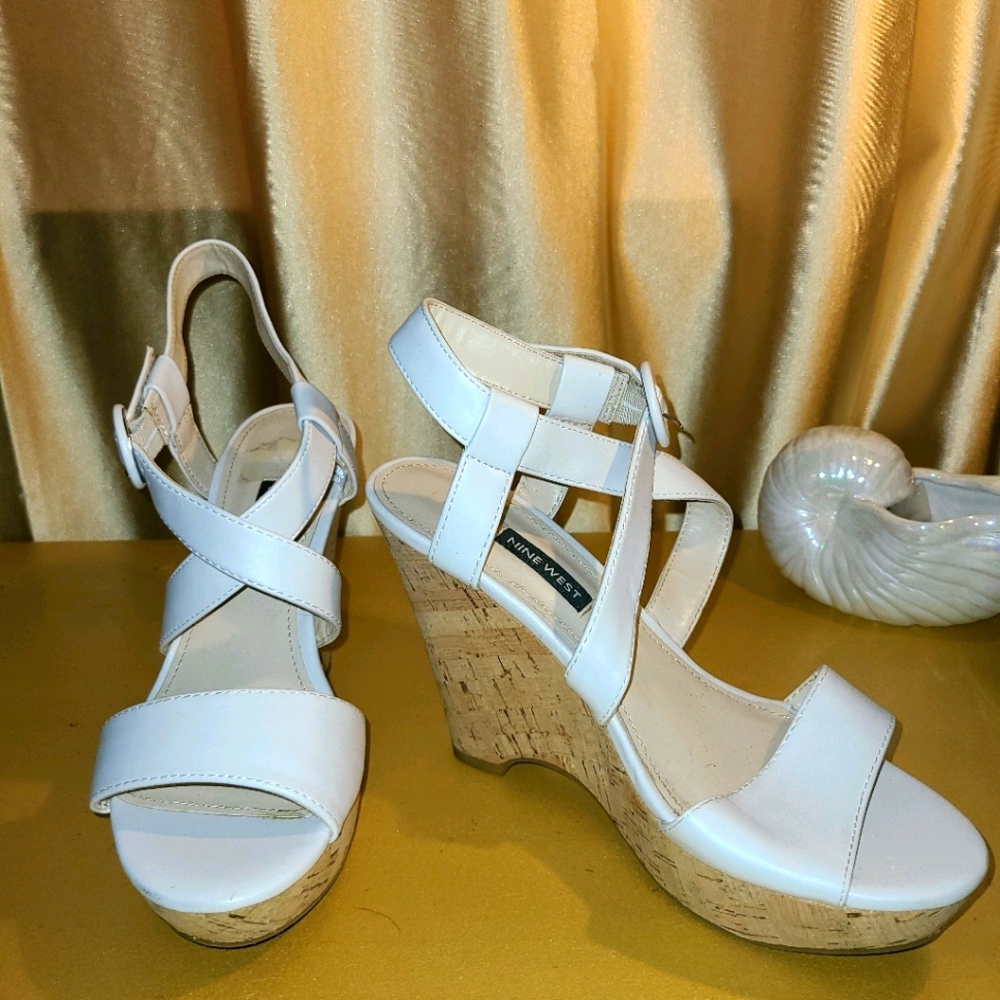 Nine West - White/Cork Wedges size: 7.5